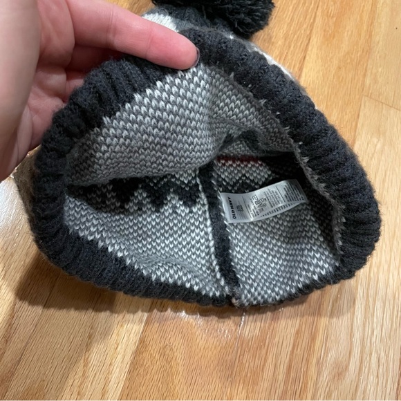 Old Navy Jacquard-Knit Pom-Pom Beanie for Kids - Picture 3 of 5